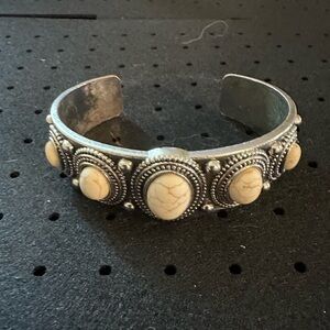 Vintage-Style Silver Cuff Bracelet with Cream Stone Accents